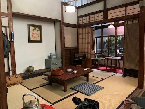 『カムカムエヴリバディ』るい編、旅館で使用されたラジオ　写真提供：NHK
