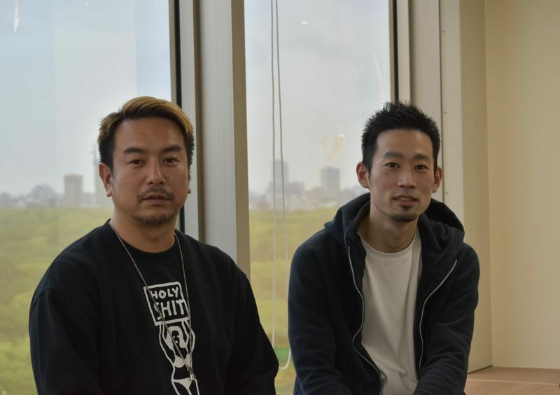 筆者が撮影した保坂さん（右）と中山さん　カメラマン経験のある川口広報Pに比べて構図が甘い