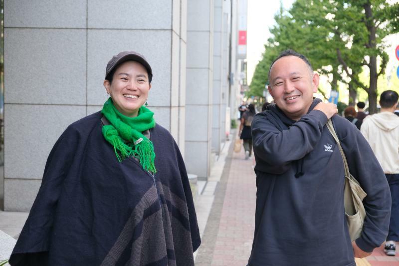 「雑魚どもよ、大志を抱け！」のプロデューサーで、妻の足立晃子さんと足立紳さん　撮影：川村夕祈子