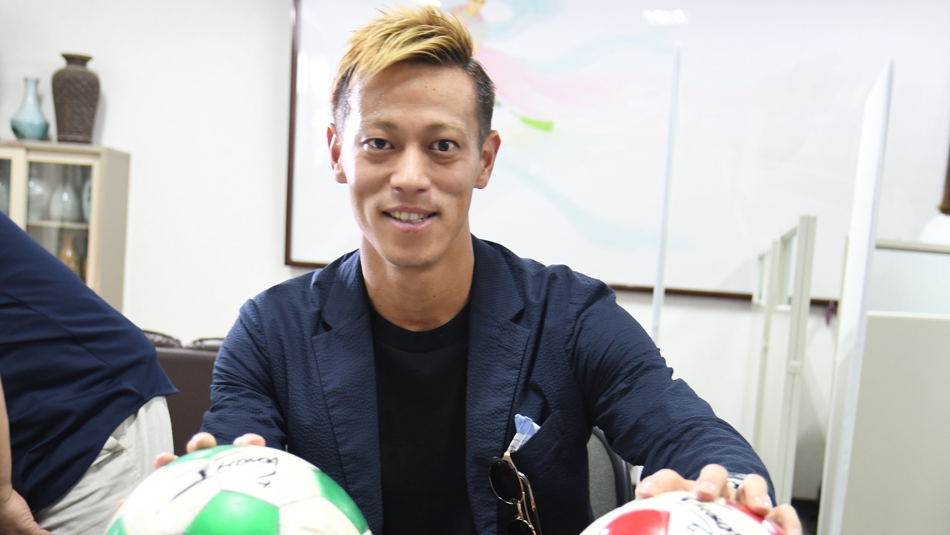 独占告白 本田圭佑から届いたメッセージ 朝鮮学校訪問の理由 愛国心とは 日本人であることとは 金明昱 個人 Yahoo ニュース