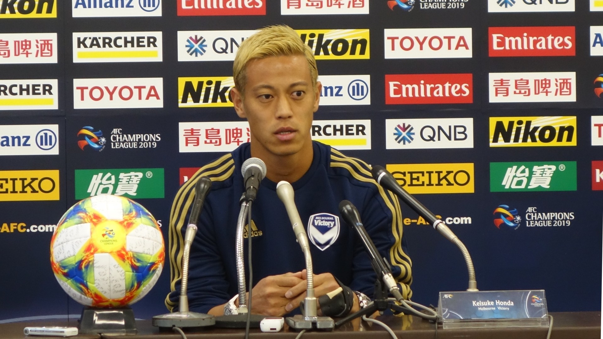 人としてどう生きていくのか 日本凱旋の本田圭佑が広島戦の前日会見で語った被災地と平和への熱い想い 金明昱 個人 Yahoo ニュース