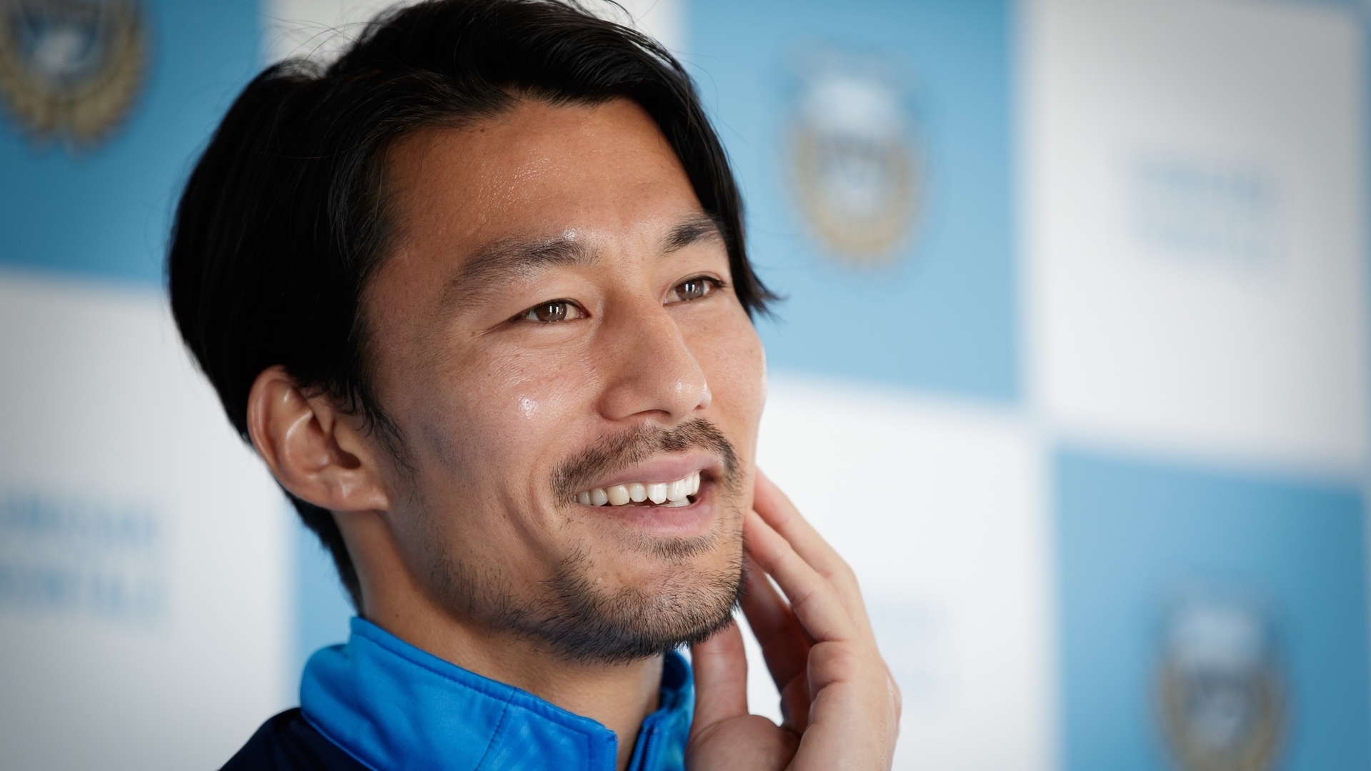 日本代表を本気で目指せばよかった 寡黙な男 家長昭博が初めて明かした後悔と海外で変化した人生観 金明昱 個人 Yahoo ニュース