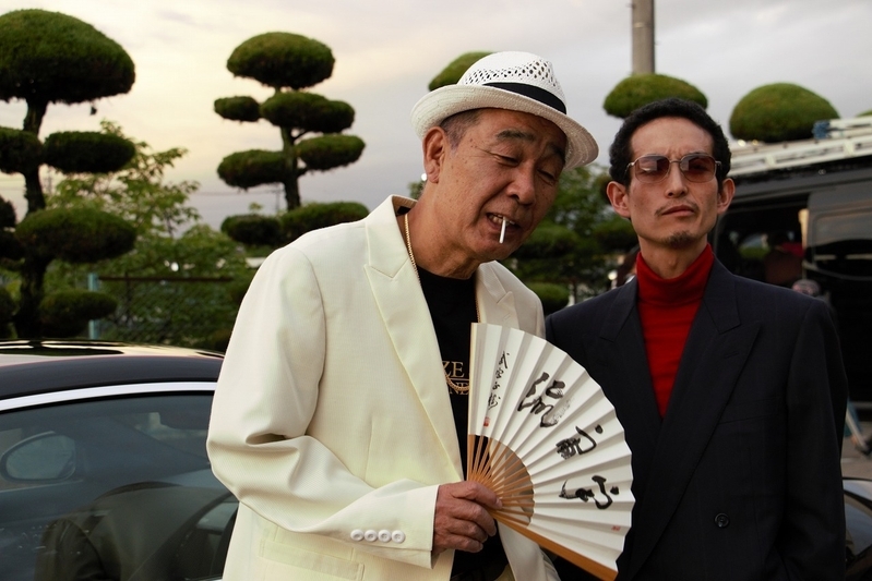 若者を利用するヤクザ。日本の映画監督は誰に利用されているのか?