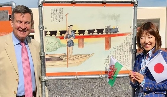 山本作兵衛展の開催に尽力した鈴木ナオミさん(本人提供)