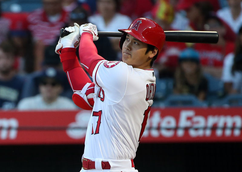 メジャー1年目の日本人選手としては初となるシーズン20本目の本塁打を放つエンゼルスの大谷翔平（三尾圭撮影）