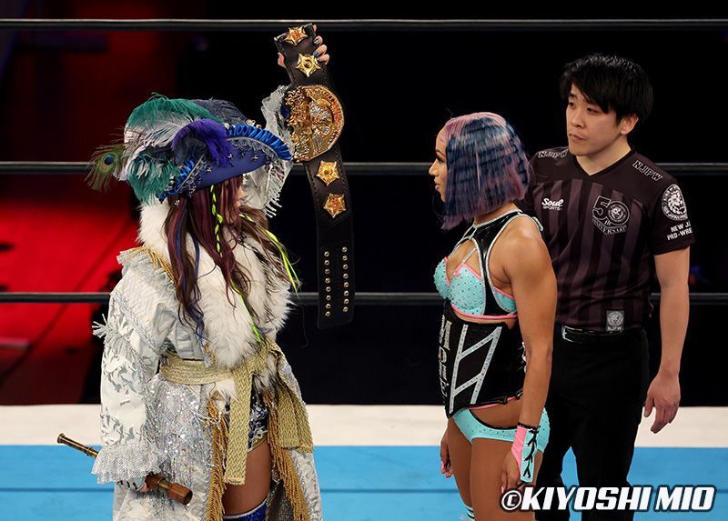 今年のプロレスの日に多くの名試合が行われたが、最も熱く美しかった試合はKAIRIとメルセデス・モネのIWGP女子選手権だった（写真：三尾圭）