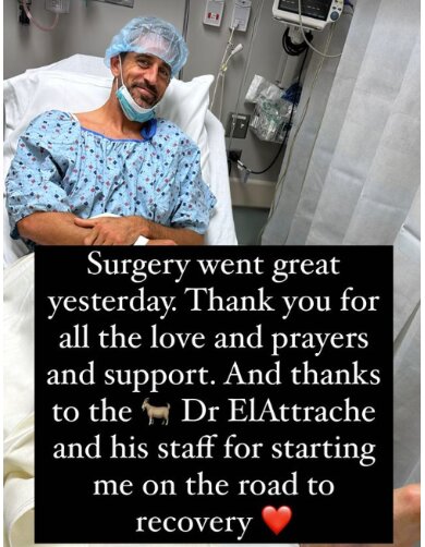 手術が成功して、エラトロッシュ医師に感謝のメッセージを送るアーロン・ロジャース（本人のインスタグラムより）