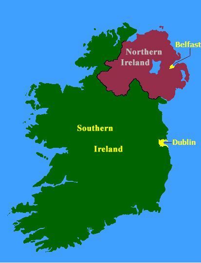 南北に分かれた、アイルランド島（ウィキペディアコモンズより）。赤い部分が北アイルランド。主要都市のベルファストが東側に見える。南部アイルランドの首都はダブリン