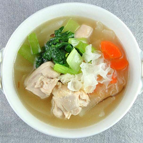 白きくらげ入り和漢膳塩糀スープ　　　おべんとうの万年屋提供