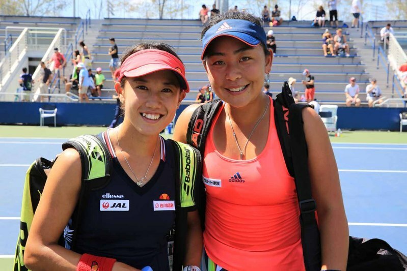 加藤（左）と穂積は、初出場のUSオープン女子ダブルスで3回戦進出（写真／神　仁司）