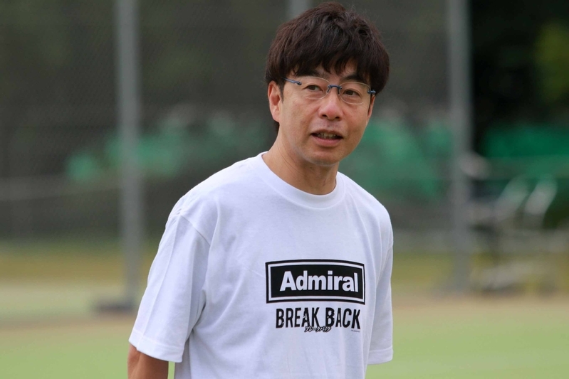 グラムスリーの坂本氏は、3年連続で、沖縄での選手合宿とテニスクリニックを主催している