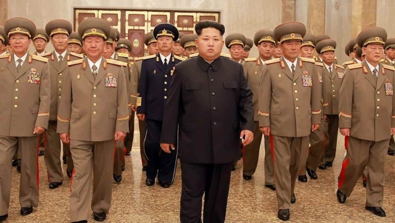 北朝鮮の象徴 金日成 金正日バッジ を捨てた金正恩氏 高英起 個人 Yahoo ニュース