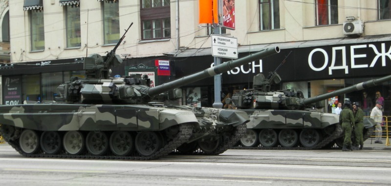 ロシア軍のT-90A戦車（筆者撮影）