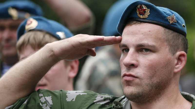 変貌するロシア軍-1 「我らにヴィザの必要なし」 急増強される