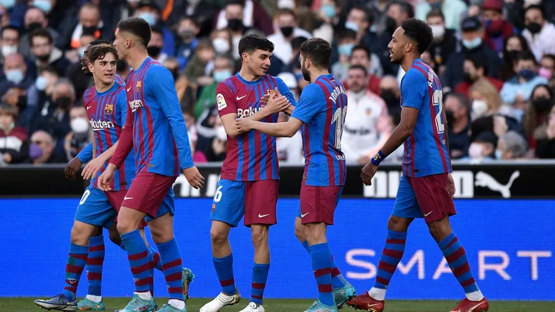 ガラタサライに苦戦のシャビ バルサで 要る選手 要らない選手 メッシに居場所はあるか 小宮良之 個人 Yahoo ニュース ガラタサライに苦戦のシャビ バルサで 要る選手 要らない選手 メッシに居場所はあるか 小宮良之 個人 Yahoo ニュース