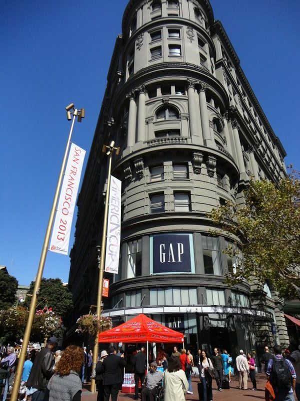サンフランシスコを拠点とするギャップも昨年、ユニオンスクエア旗艦店を閉店している　筆者撮影