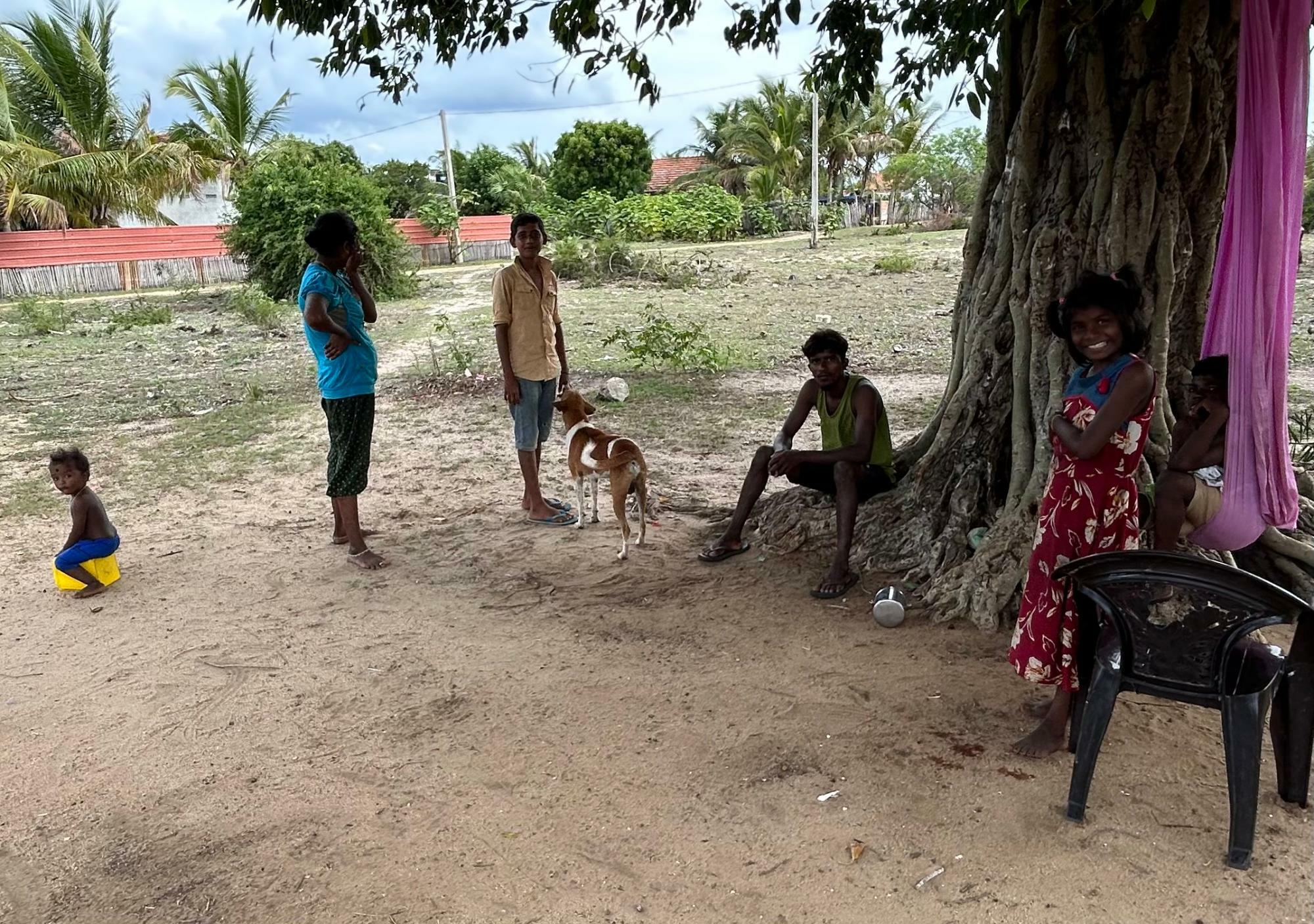 ↑現在は整地されて民家が建て替えられているが、民家自体の数は少なく、住民も少ない。内戦当時の話はしてくれなかった。