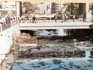 当時のシリアの街中の川は臭かった(1984年、黒井文太郎撮影)