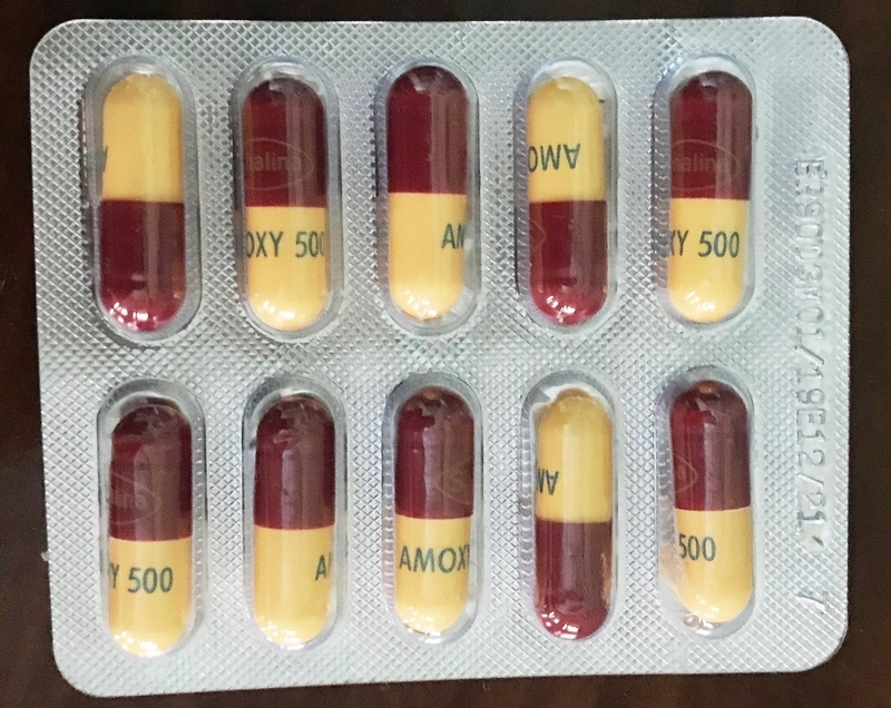 コンゴ民主共和国で購入できた抗菌薬（筆者撮影）