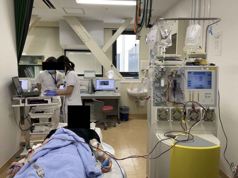 血漿採取の様子(筆者撮影:供血者の方からは写真使用に関する同意取得済み)