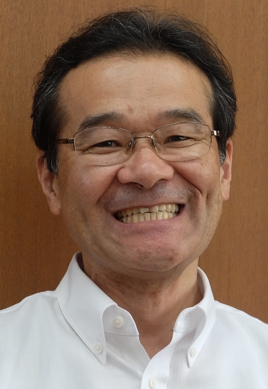 「学園の精神を一歩すすめる」と語る高橋学園長 (撮影:筆者)