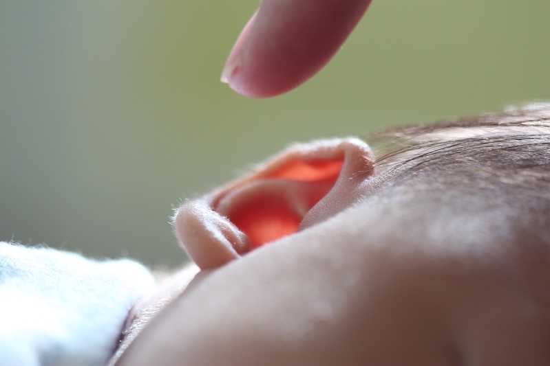 自分や自分の子どもの耳に、むやみに異物を入れない（画像：Pixabay）