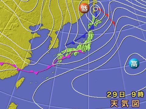 2004年2月29日の天気図。九州で季節はずれの大雨に。