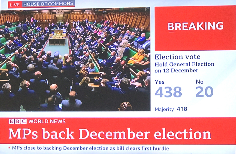 英下院は10月29日、ジョンソン首相が提出した早期選挙法案を圧倒的多数で可決した＝英ＢＢＣテレビより