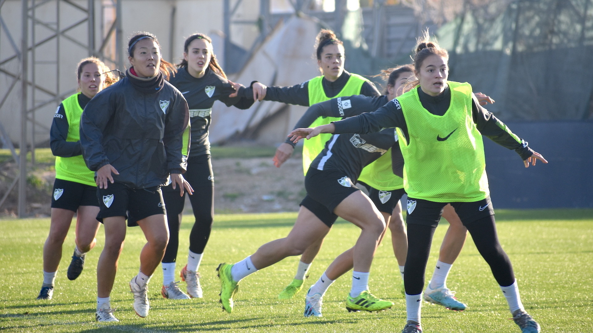 サッカーを手段に 海を渡ったなでしこリーガー スペイン女子リーグで戦う堂園彩乃の現在地 松原渓 個人 Yahoo ニュース