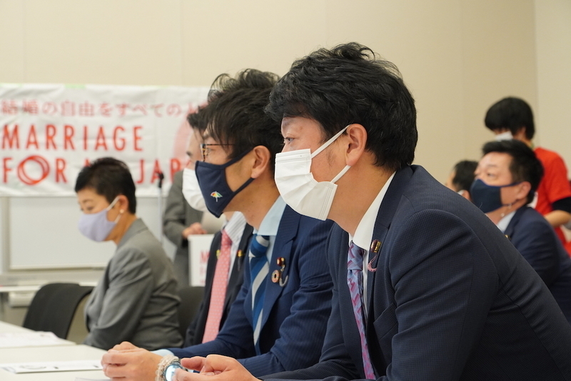 立憲民主党・石川大我議員(手前)(Marriage For All Japan提供)