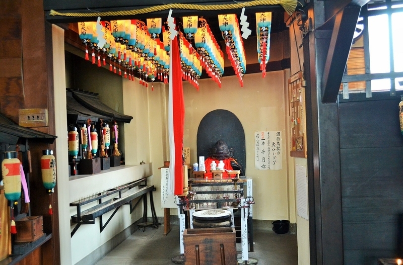 松尾稲荷神社のビリケンさんは、「松福様」として地域の人たちに愛されている