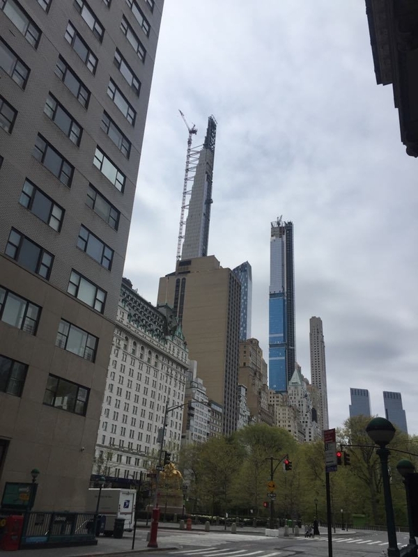 市内の建設の多くはストップしていた＝4月、マンハッタン
