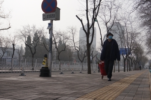今の北京でマスクは外出の必需品？（2020年2月21日北京にて）