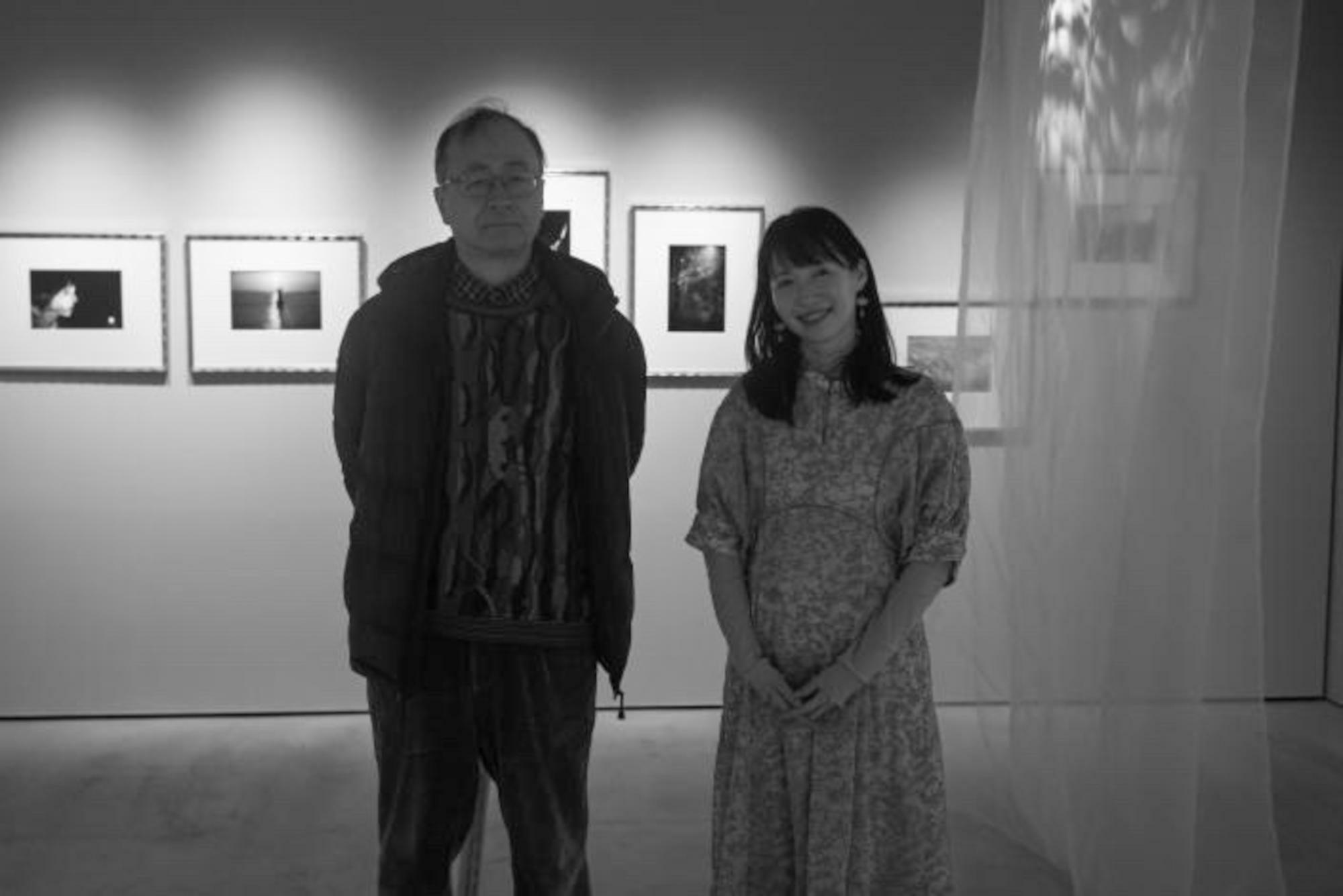 金子修介監督（左）と花澄　