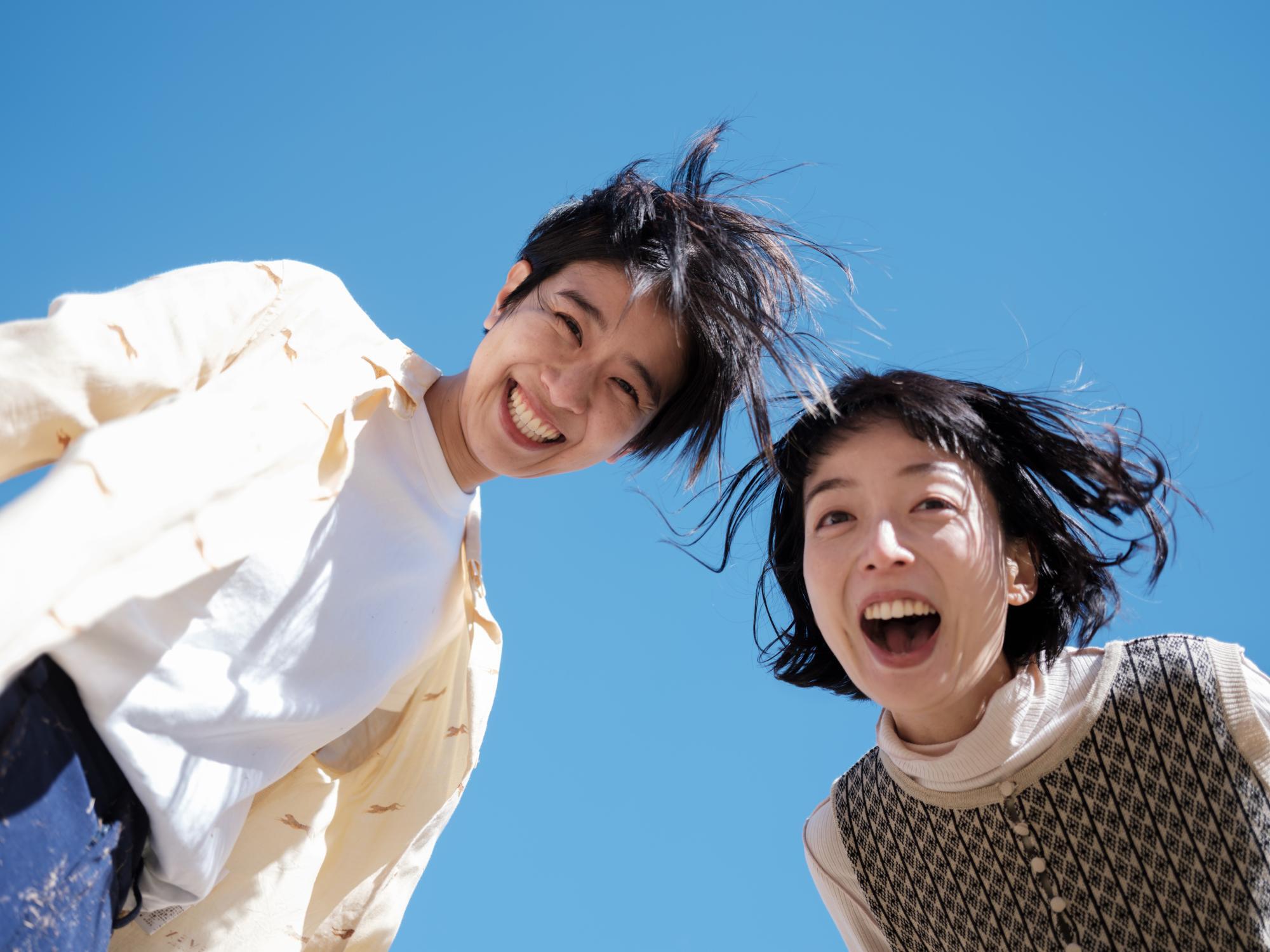 「点と」の加藤紗希（左）と豊島晴香　　筆者撮影