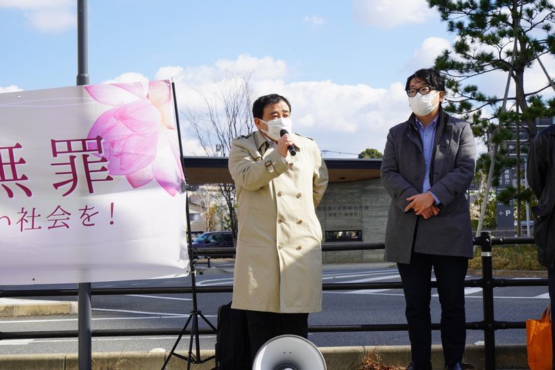 技能実習生弁連共同代表の指宿昭一弁護士。「私たちは多くの実習生を支援して十分な救済ができない悔しさをずっと味わってきました。しかし、被害者が加害者として、犯罪者として処罰されるなんて事件は初めてです」