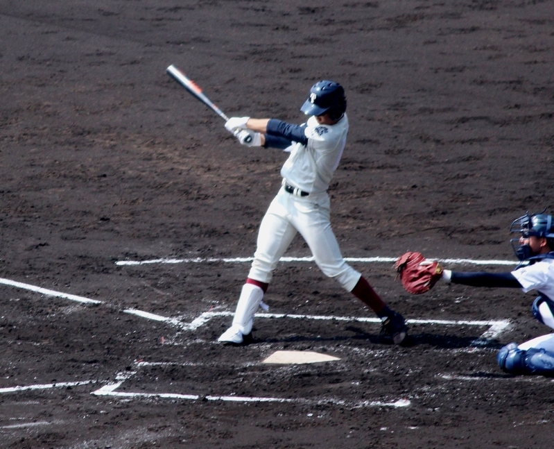大阪桐蔭は根尾が初回に三塁打。「どの打順でもきっちりやる」と4番を外れても見事な打撃を披露した。次戦はマウンドが待っている（筆者撮影）