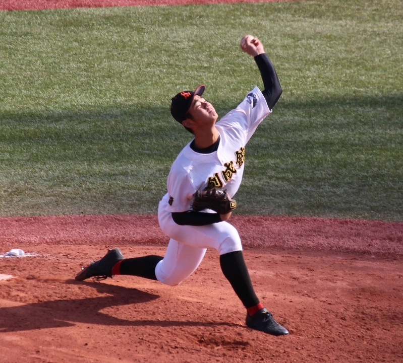 創成館の川原は今大会注目の左腕。秋は大阪桐蔭を破ったチーム力に上位進出の期待がかかる(筆者撮影)