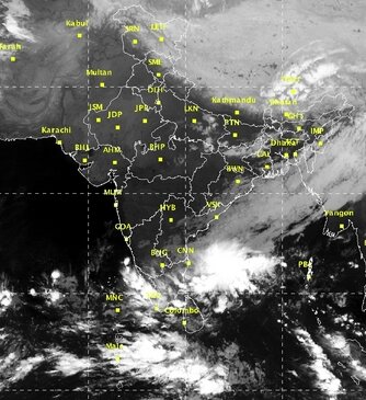 水曜の衛星画像。低気圧による雲がかかっている。インド気象庁。