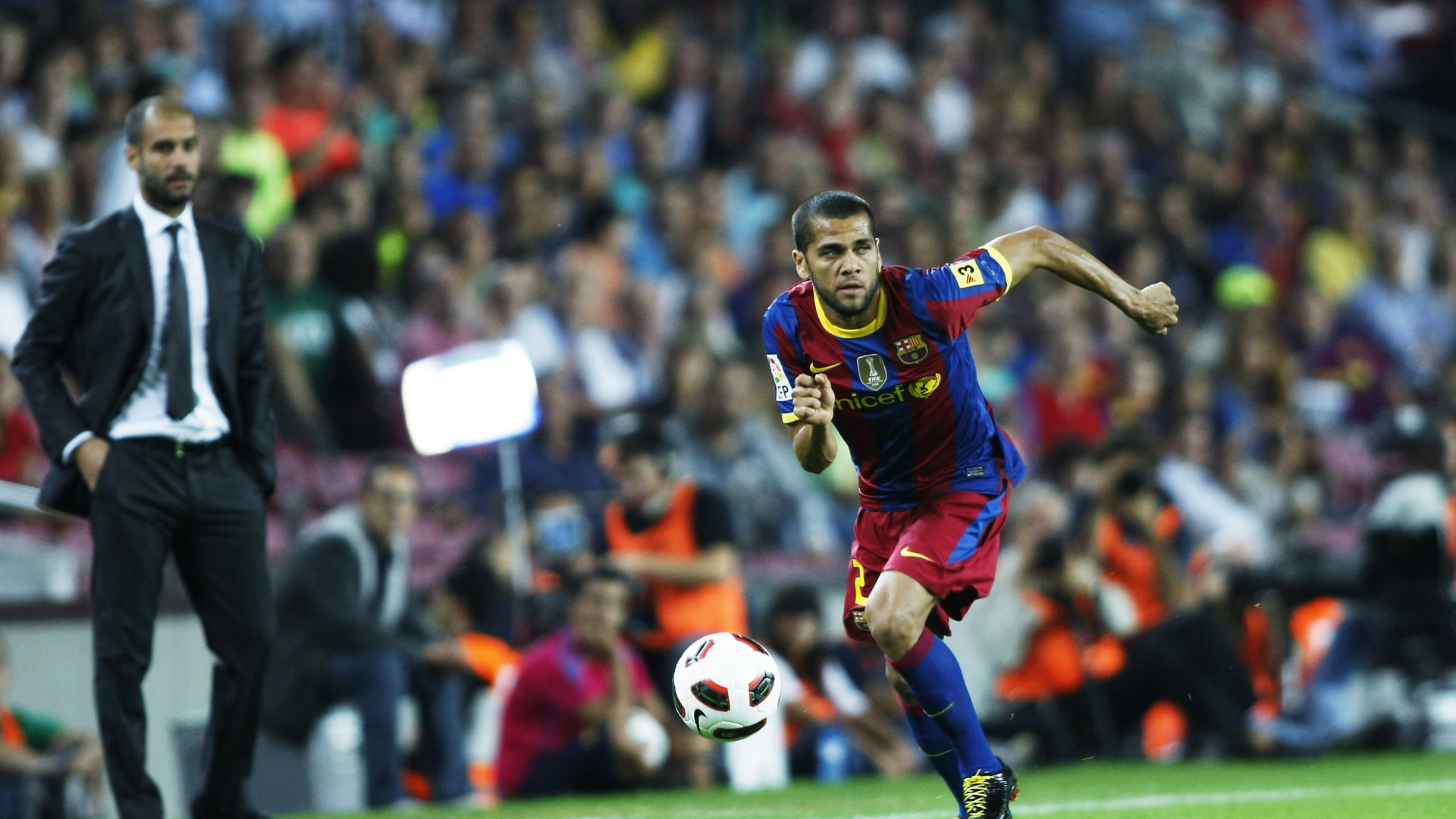 バルサに必要な 詐欺師 の存在 グアルディオラ時代のダニ アウベスと埋まらない穴 森田泰史 個人 Yahoo ニュース