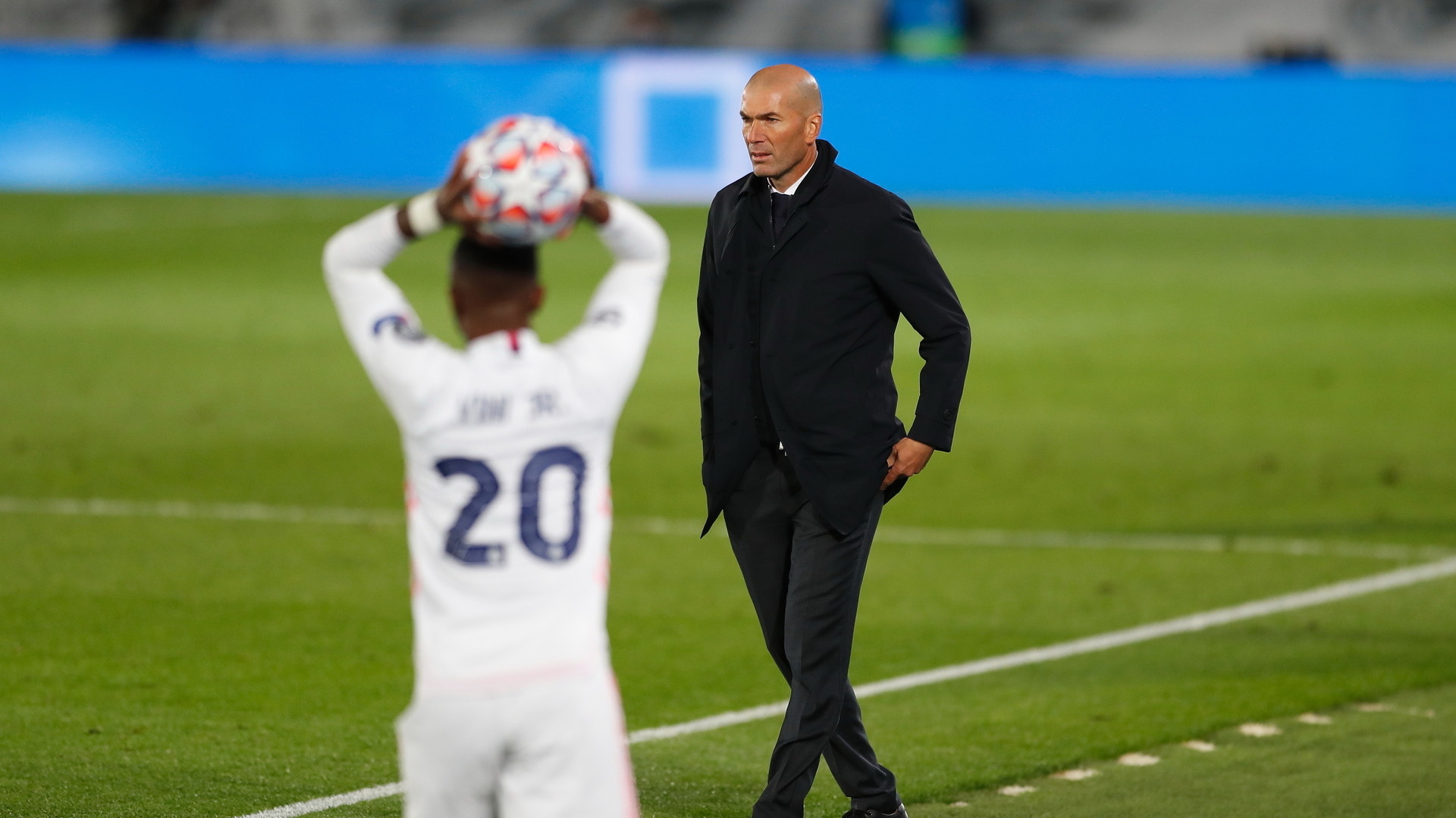 レアルはジダンを解任するのか 127億円 減のクラブの懐事情と挙がるポチェッティーノの名 森田泰史 個人 Yahoo ニュース