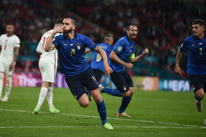なぜイタリアはw杯出場権を逃したのか Euroの優勝チームの 成功体験 と変化を加える難しさ 森田泰史 個人 Yahoo ニュース なぜイタリアはw杯出場権を逃したのか Euroの優勝チームの 成功体験 と変化を加える難しさ 森田泰史 個人 Yahoo ニュース