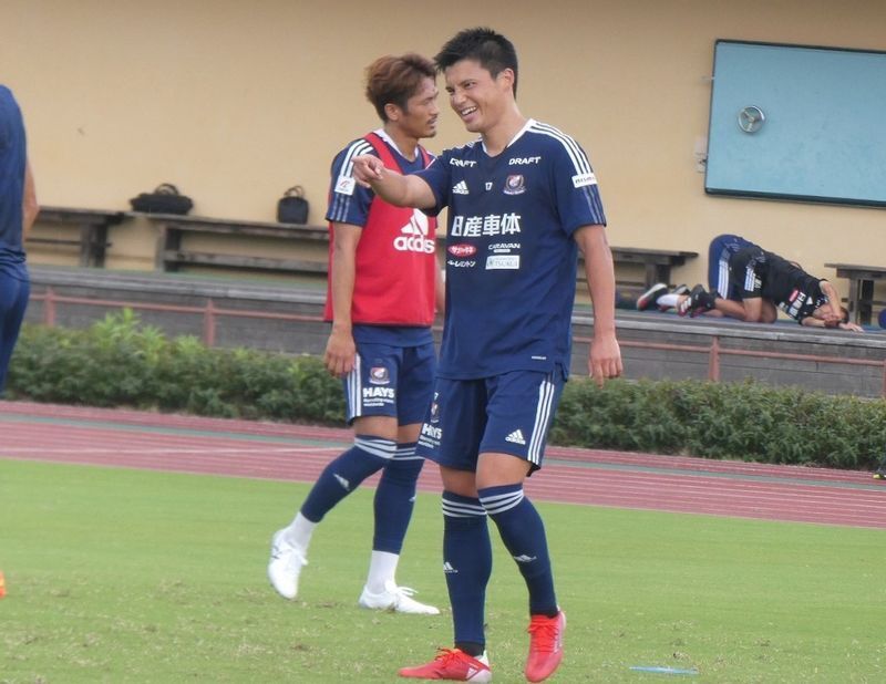 Jリーグデビューに向け、練習で笑顔を見せる宮市(筆者撮影)