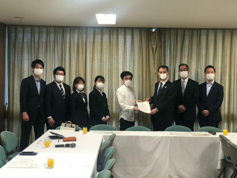 出典：日本若者協議会　自民党「秋季入学制度検討ワーキングチーム 役員会」