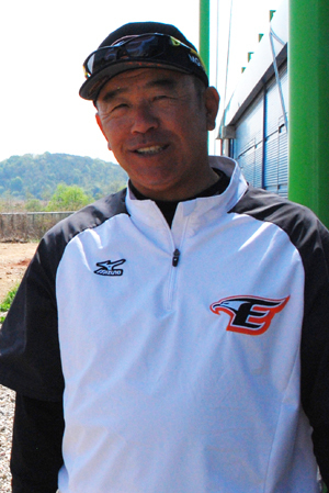 立石充男（撮影時ハンファコーチ）。1957年生まれ、75年ドラフト3位で初芝高から南海入り（写真：ストライク・ゾーン）