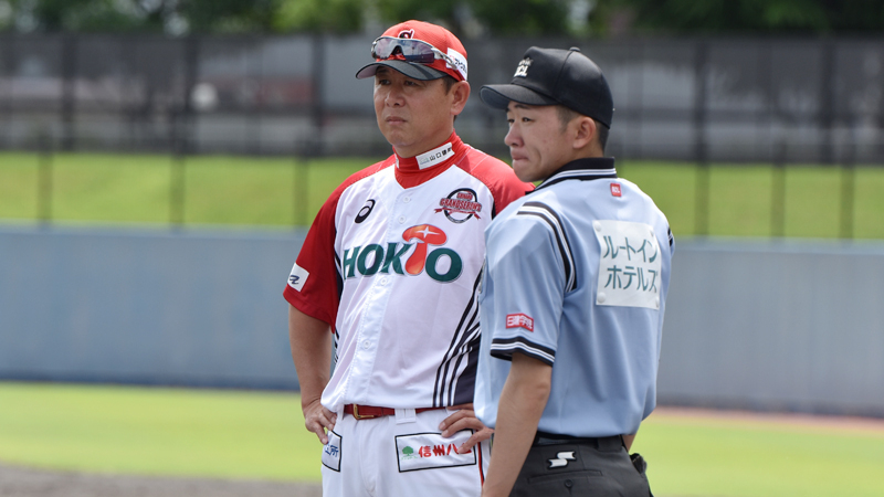信濃・柳沢裕一監督(写真:ストライク・ゾーン)