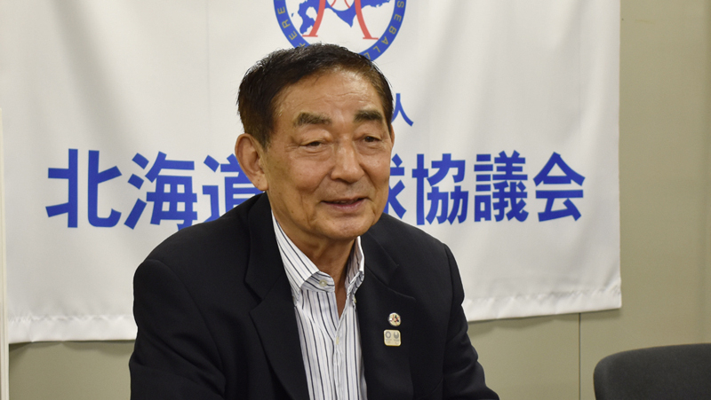 NPO法人北海道野球協議会の柳俊之理事長（写真：ストライク・ゾーン）