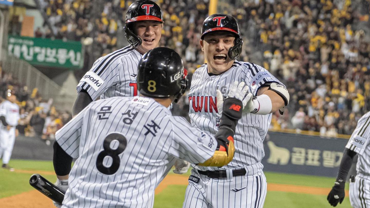韓国シリーズ第2戦、LGが8回裏の一発で逆転勝ち 対戦成績1勝1敗 韓国シリーズ第2戦、LGが8回裏の一発で逆転勝ち 対戦成績1勝1敗