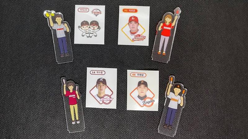 プロ野球チップス」ならぬ「KBOパン」が韓国で大人気 3日で100万 プロ野球チップス」ならぬ「KBOパン」が韓国で大人気 3日で100万