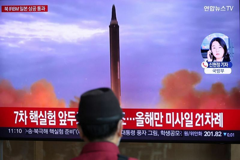 北朝鮮による中距離弾道ミサイル発射を報じる韓国メディア（2022.10.4）